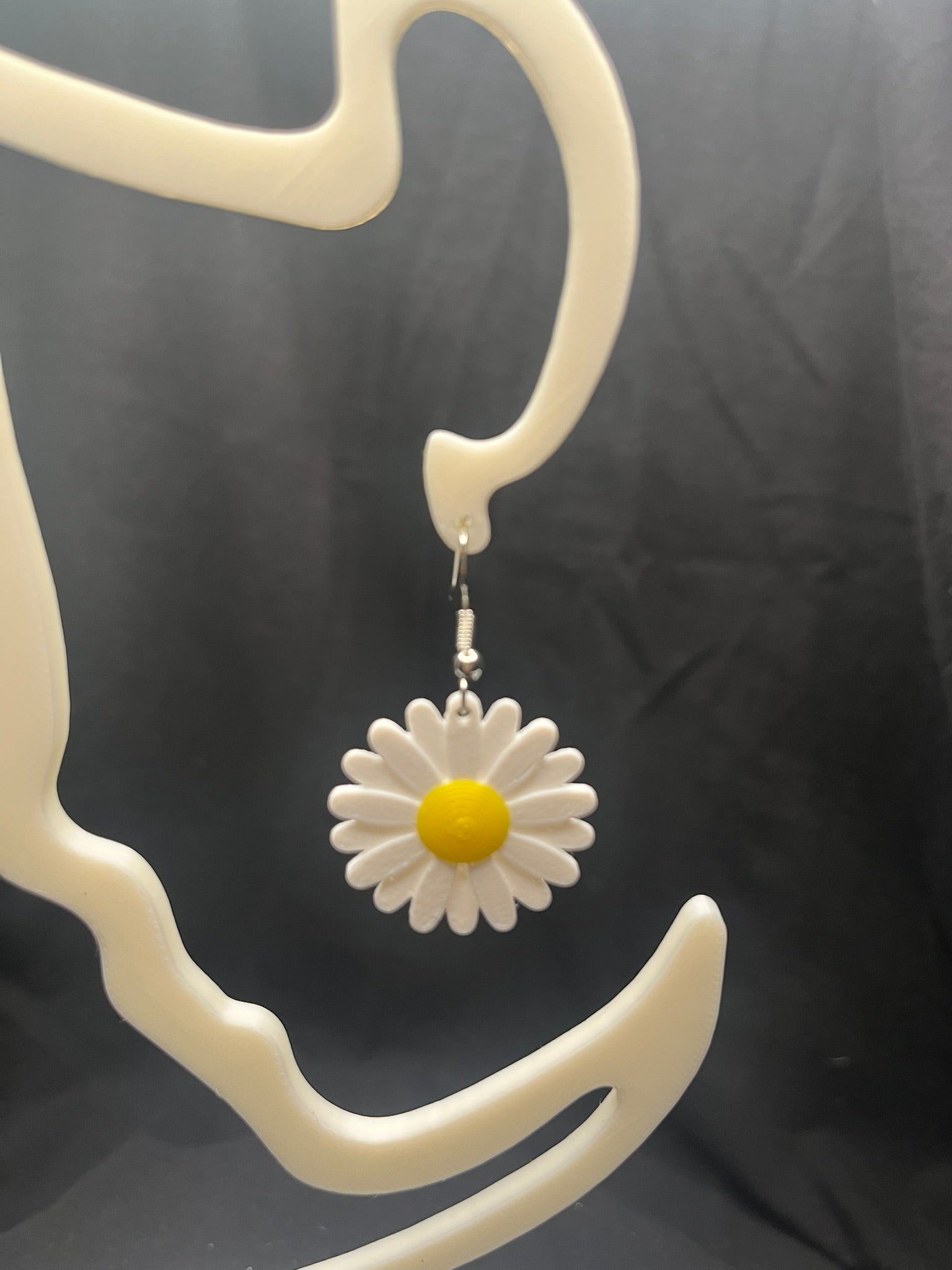 3D Printed Daisy Earrings