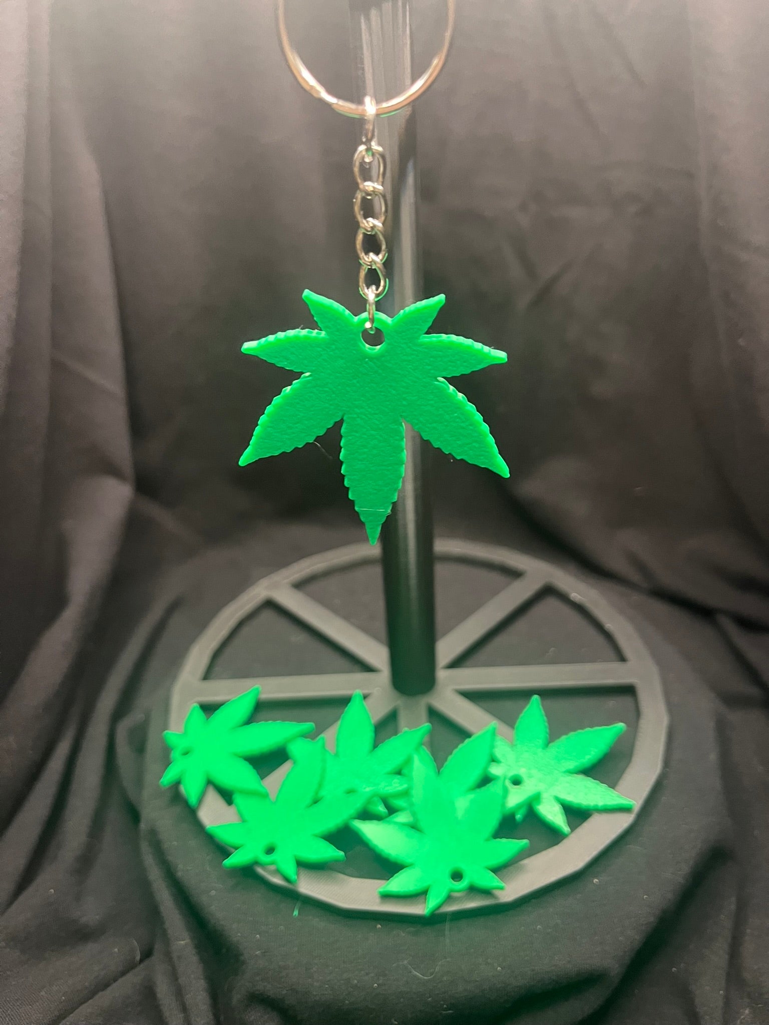 3D Printed Pot Leaf Keychain