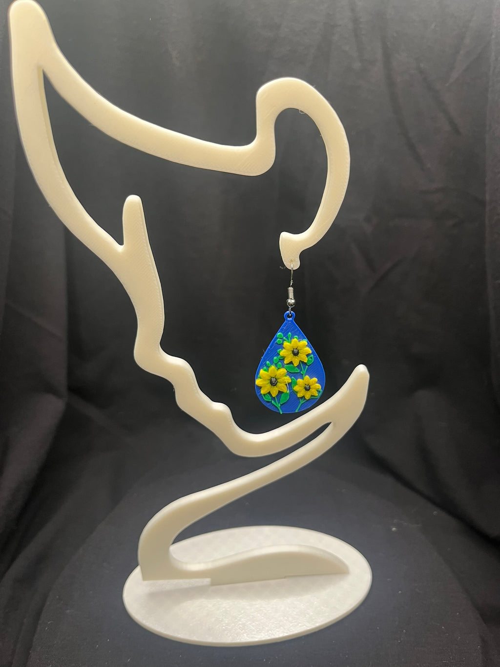 3D Printed Teardrop Daisy Earrings
